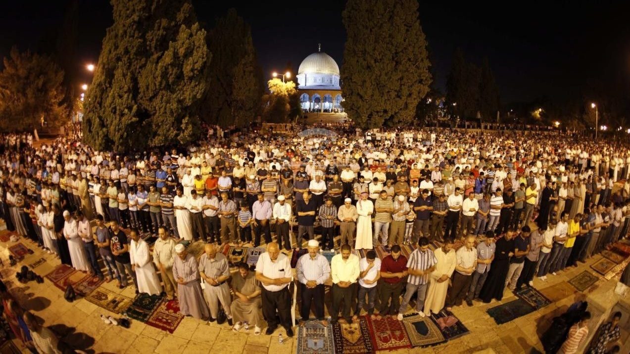 الأقصى يتجهز لاستقبال آلاف المصلين لإحياء ليلة القدر