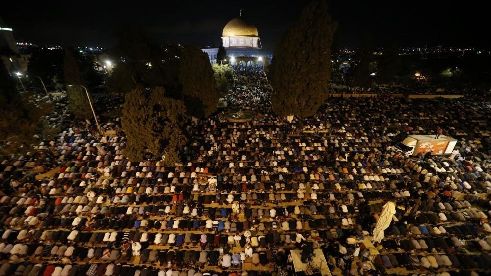 الأقصى يتجهز لاستقبال آلاف المصلين لإحياء ليلة القدر