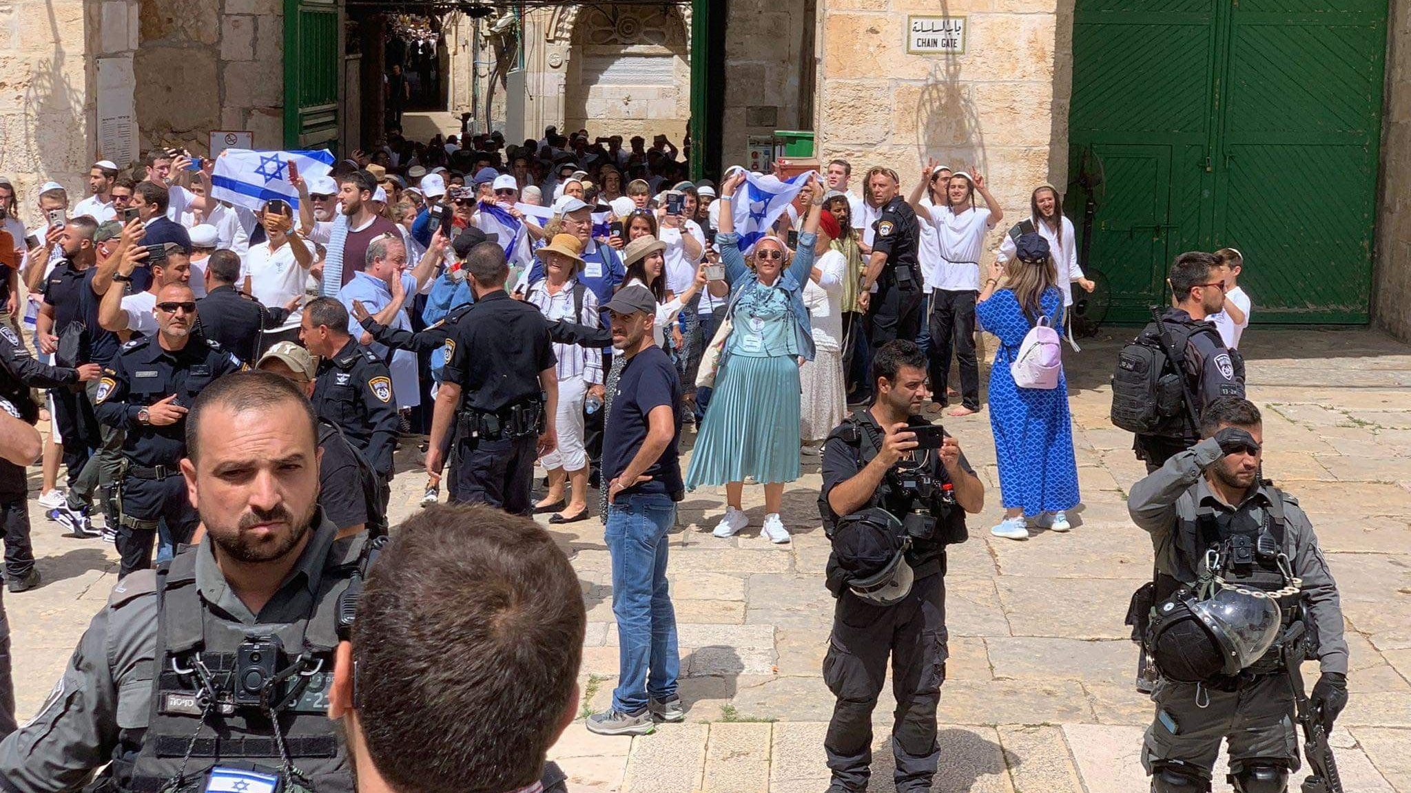 أكثر من 500 مستوطن يقتحمون الأقصى