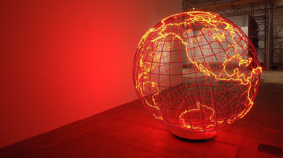 لا تنتظروا من الغرب ما يسرّ القلب