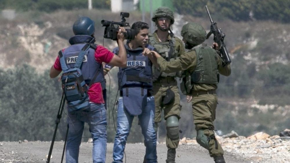 صحافيون أم جنرالات ..؟