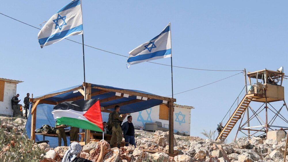 عن مشروع كونفدرالية يوسي بيلين