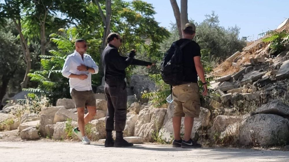 عشرات المستوطنين يقتحمون "الأقصى"