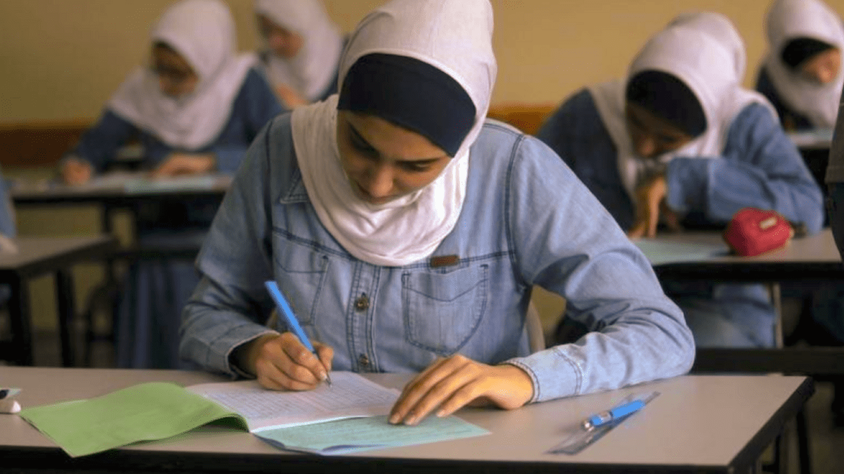 "التعليم" تنشر تعميمًا بشأن تعديل أسئلة امتحانات "التوجيهي"