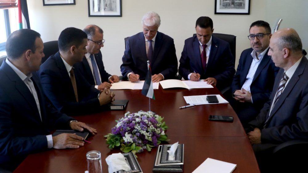 "التربية" واتحاد المعلمين يوقعان اتفاقية لتعديل تاريخ منح علاوة طبيعة العمل