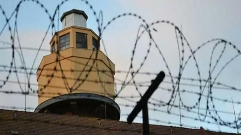 ستُعقد له جلسة اليوم في "عوفر" .. الأسير محمد عوده يمكث في "تشعاري تصيدك" بحالة مستقرة