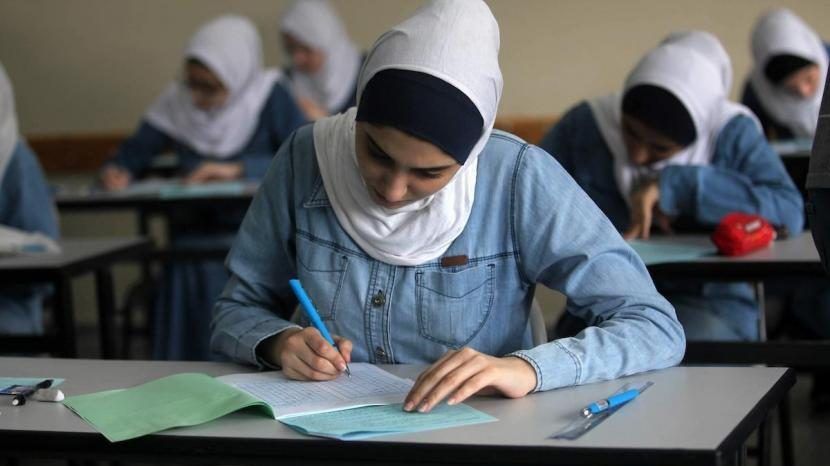 87222 طالبًا وطالبة سيتقدمون لامتحانات "التوجيهي" الثلاثاء المقبل