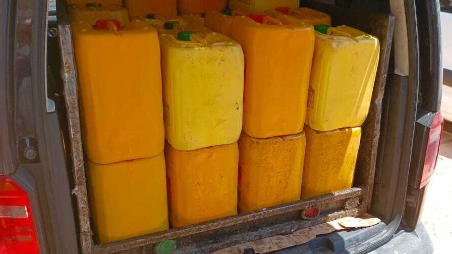 طولكرم: ضبط شاحنة محملة بزيوت قلي مستعمل