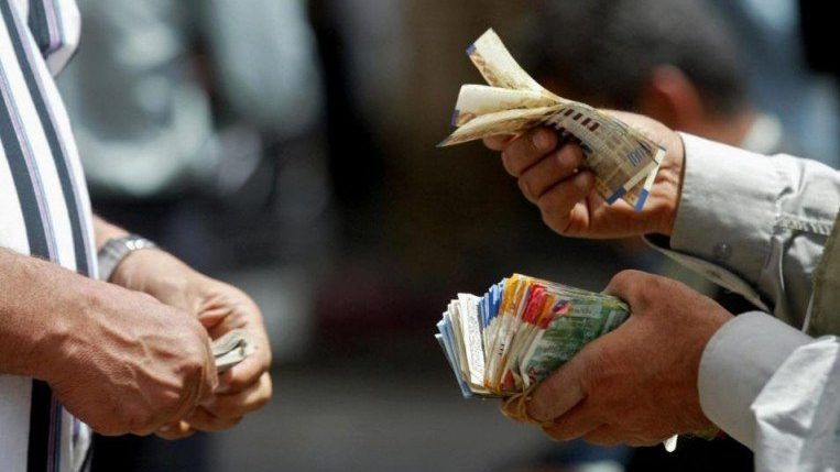 هل يتجاوز الدولار حاجز 3.5 شيكل؟