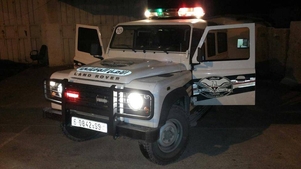 نابلس: إصابة عنصري أمن خلال إشتباك مع مطلوب