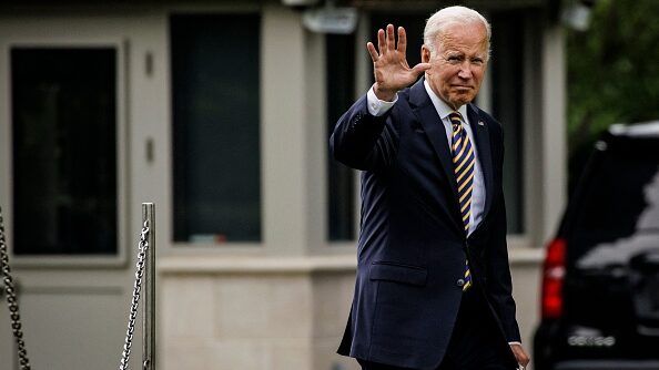 زيارة بايدن... الكتاب يقرأ من عنوانه