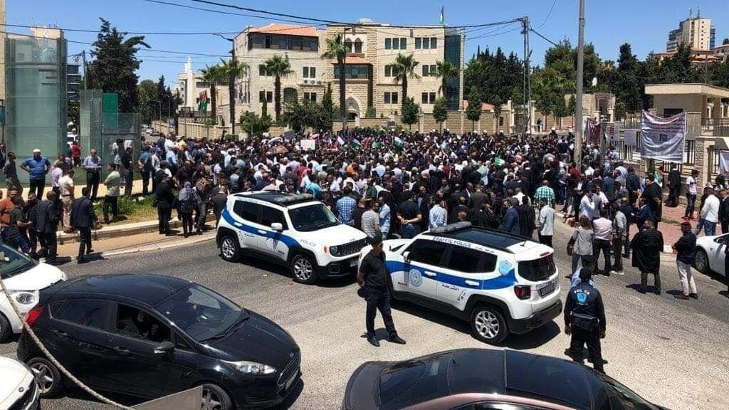 نقابة المحامين تسلم مطالبها للحكومة وتنظم اعتصامًا مركزيًا أمام مجلس الوزراء