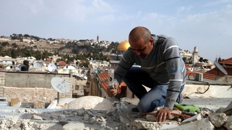 الاحتلال يجبر مقدسيا على هدم منزله