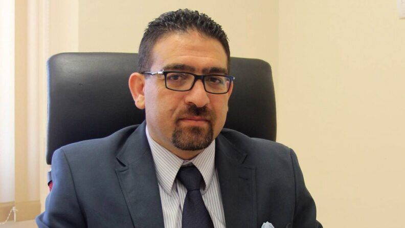 دويك: بيان وزارة المالية يدفع اتحاد المعلمين للاضراب