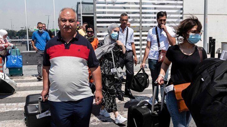 "الشعبية" تدعو إلى رفض السفر عبر مطار "رامون"