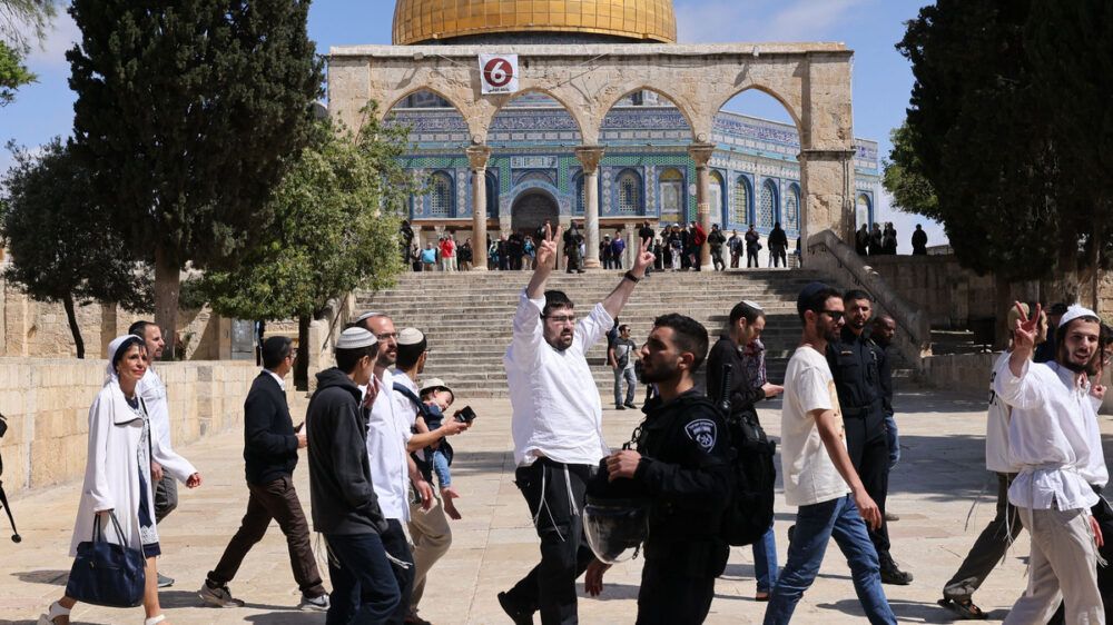 "جماعات الهيكل" تدعو لاقتحامات واسعة للأقصى غدًا
