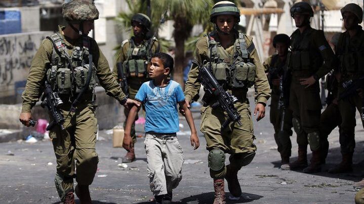 175 طفلًا من الأسرى محرمون من الالتحاق بالعام الدراسي الجديد