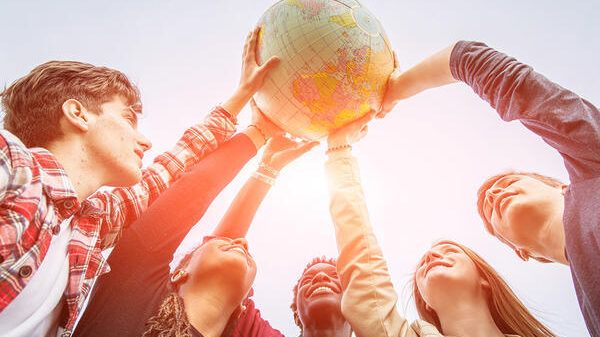 اليوم العالمي للشباب.. ودور الشباب في مكافحة الفساد