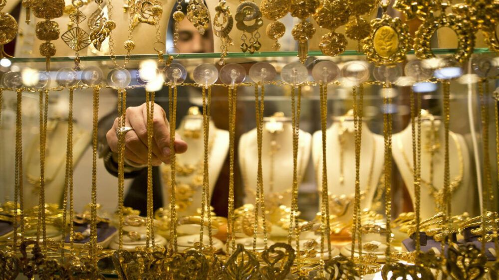 الفلسطينيون يشترون الذهب بشكل غير مسبوق
