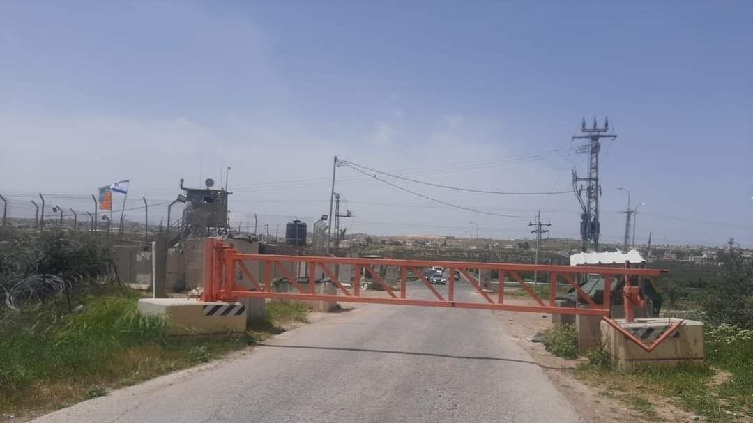 قوات الاحتلال تغلق المدخل الغربي لبلدة تقوع