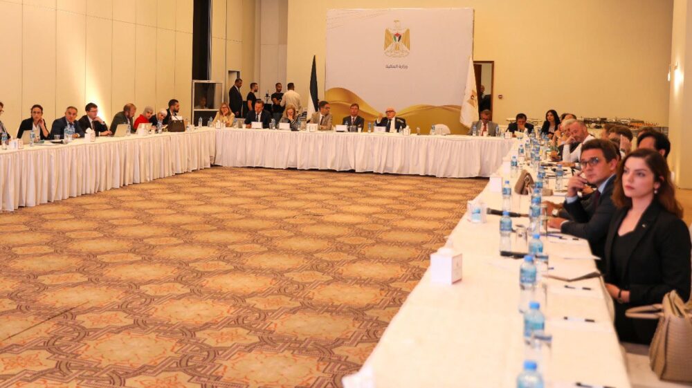 بشارة يطالب المجتمع الدولي بالضغط على إسرائيل لإعادة حقوقنا المالية