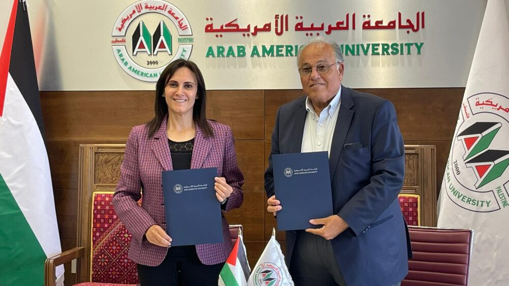 الجامعة توقع اتفاقية تفاهم مع نقابة المعلوماتية التكنولوجية