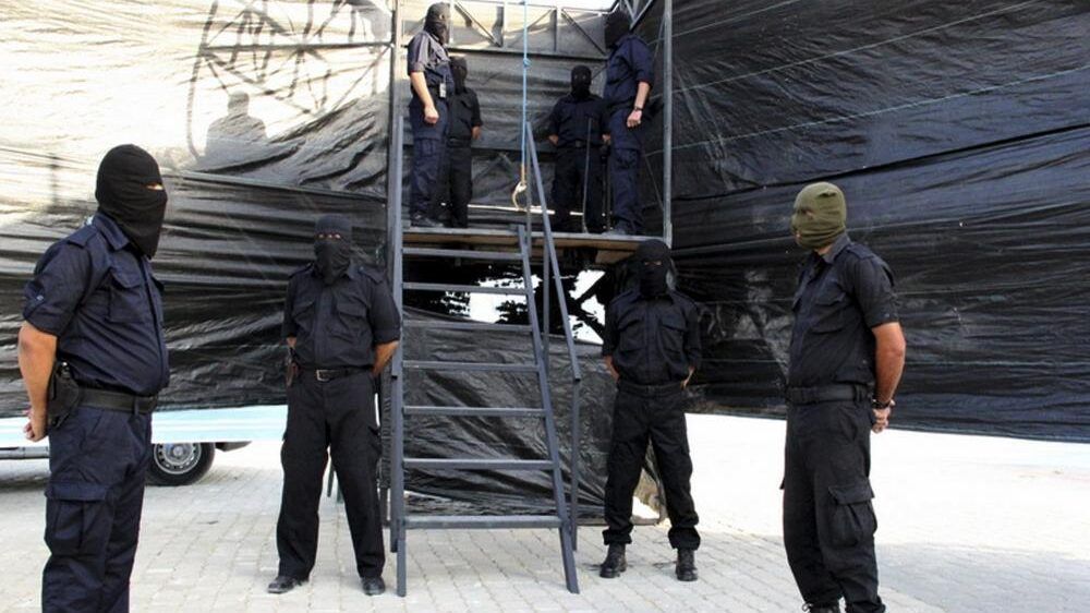 الداخلية بغزة: تنفيذ حكم الإعدام بحق 5 مُدانَين بتهمة التخابر مع الاحتلال وبجرائم قتل