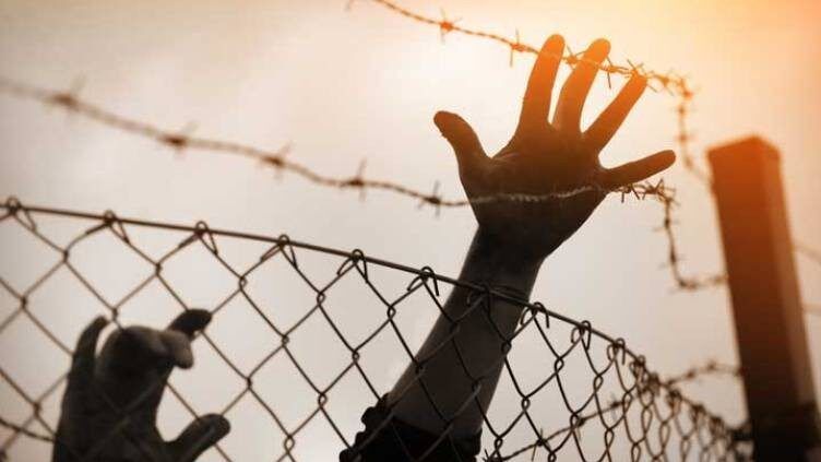 30 أسير يواصلوان اضرابهم عن الطعام رفضا لاعتقالهم الاداري