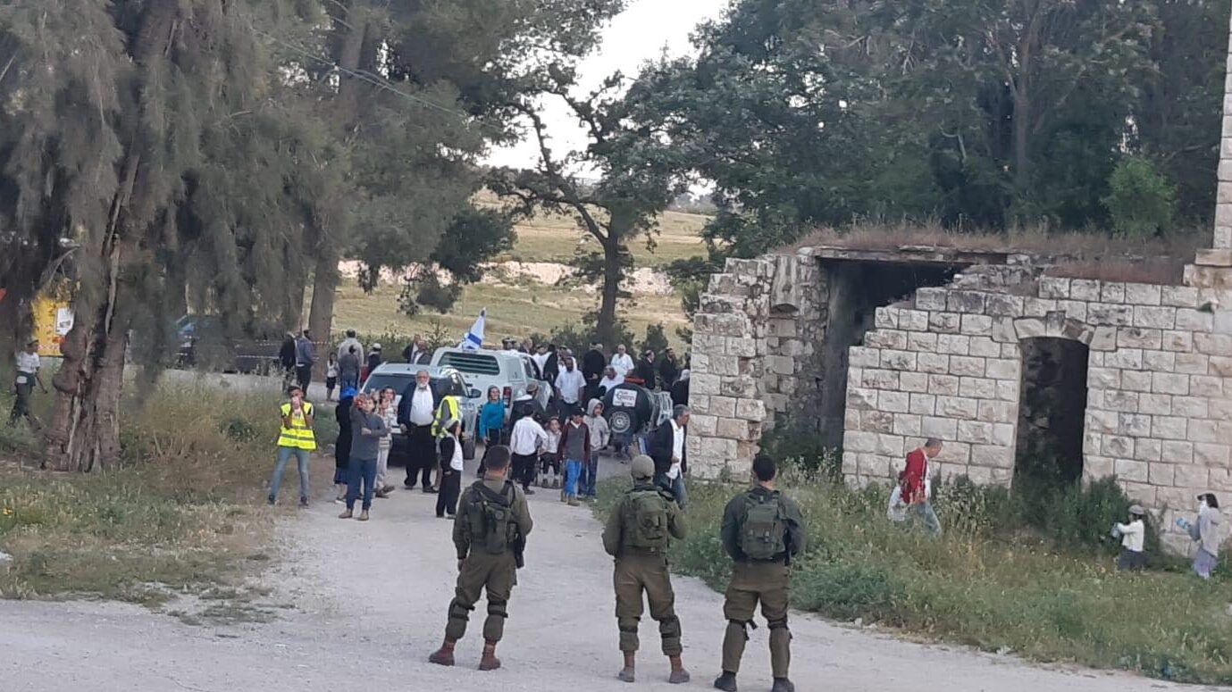 الاحتلال يغلق منطقة المسعودية التاريخية شمال غرب نابلس