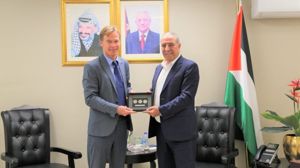 الشيخ يبحث مع ممثل الاتحاد الاوروبي آخر المستجدات والتطورات الميدانية
