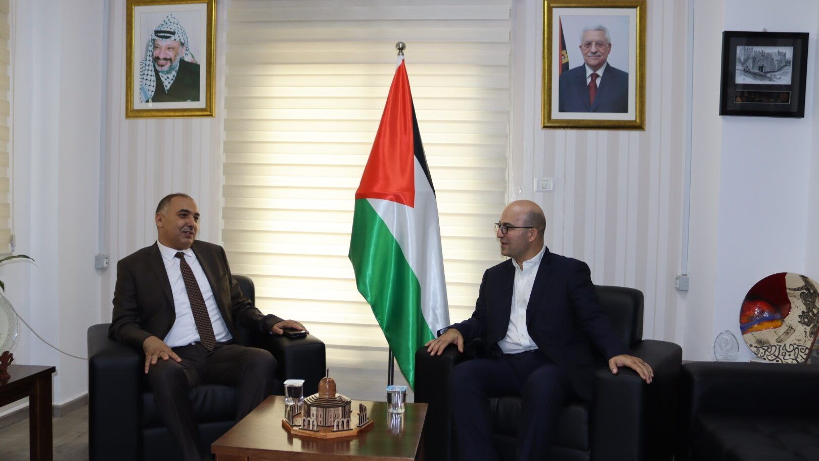 الهدمي يطلع السفير المغربي على خطورة الأوضاع بالقدس