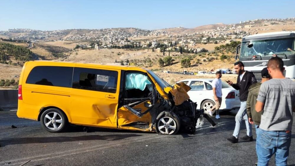 مصرع مواطن وإصابة آخرين بحادث سير شرق بيت لحم