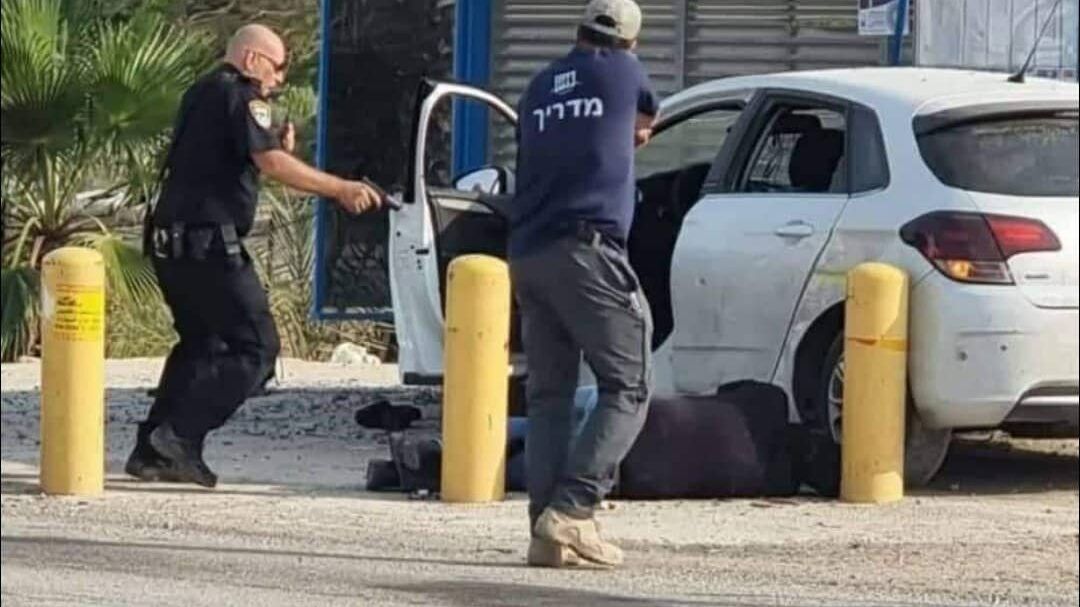 الاحتلال يصيب شابًا بزعم محاولته دهس مستوطنين قرب أريحا