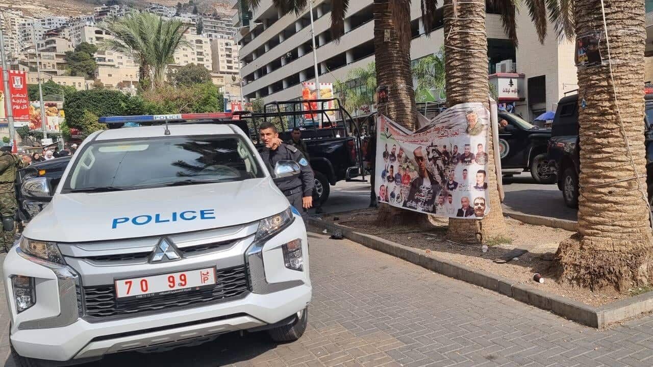 الشرطة والأجهزة الأمنية تنفذ مسحاً هندسياً لحوش العطعوط بحثاً عن مخلفات الاحتلال في نابلس