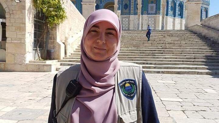 الاحتلال يبعد مرابطة عن "الأقصى" لمدة اسبوع