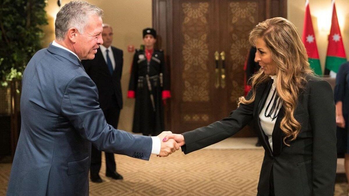 من المنفى.. خمس نساء في الحكومة