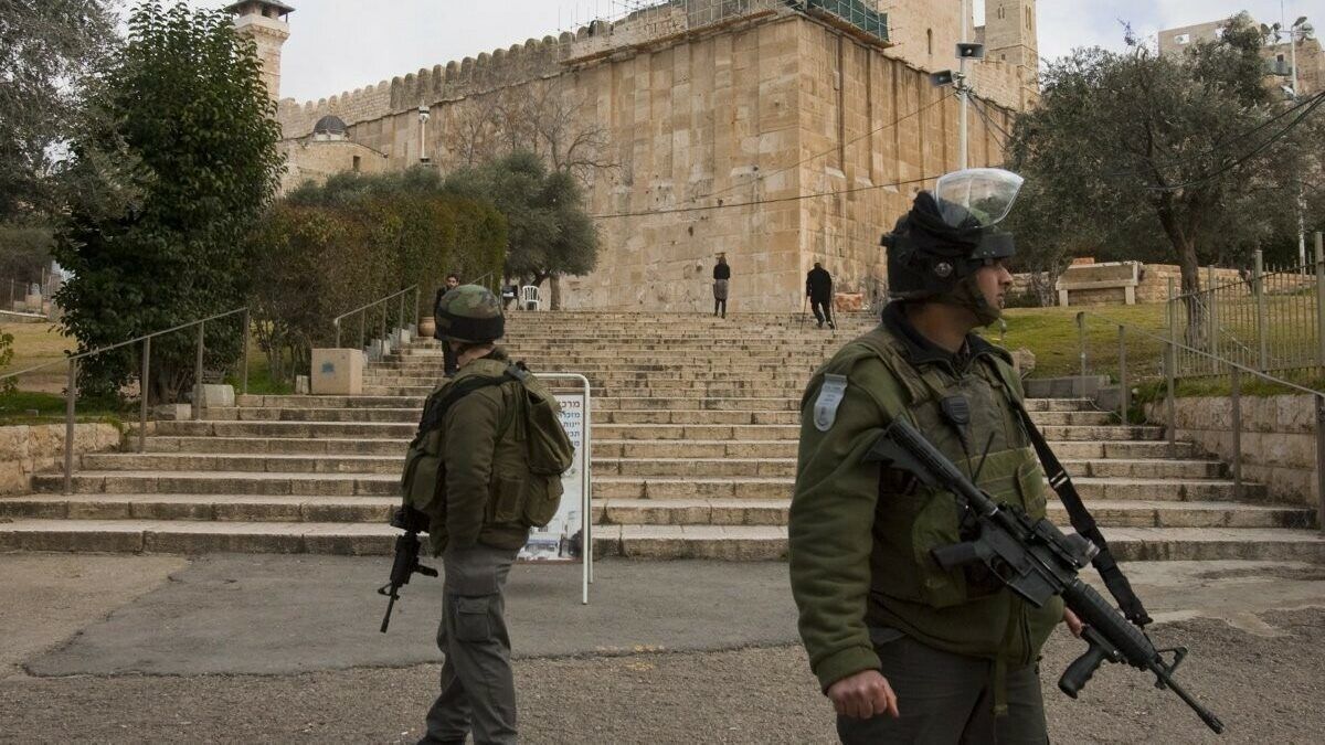الاحتلال يقرر إغلاق الحرم الإبراهيمي