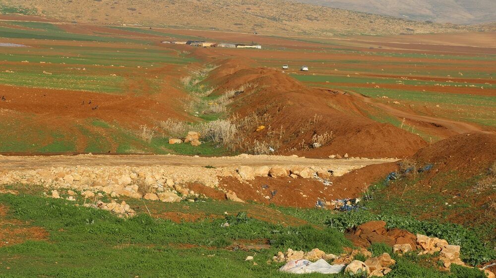 تهويد منطقة عاطوف مقدمة لمصادرة أكثر من 50 ألف دونم زراعي