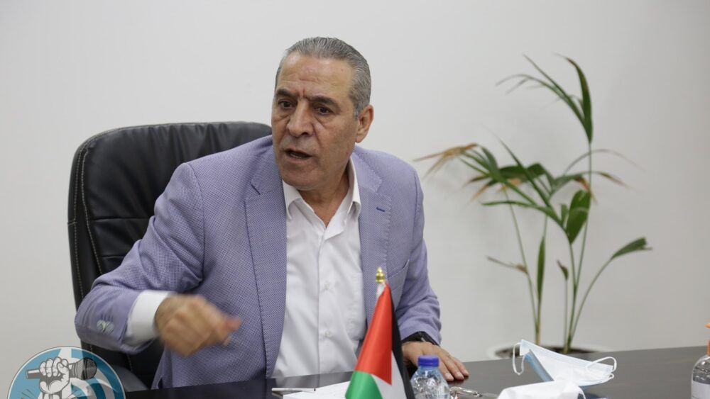 الشيخ يطالب "إسرائيل" وقف التصعيد لاعادة الاستقرار والهدوء