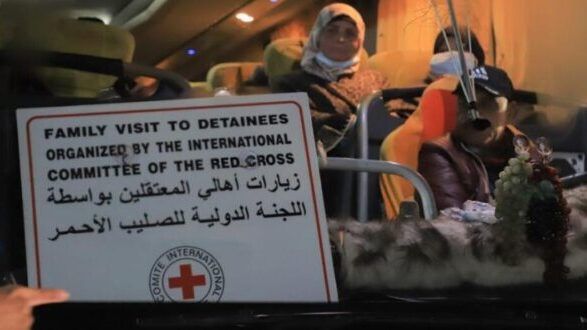 الصليب الأحمر: زيارات أهالي الأسرى لـ"مستشفى الرملة" الخميس المقبل