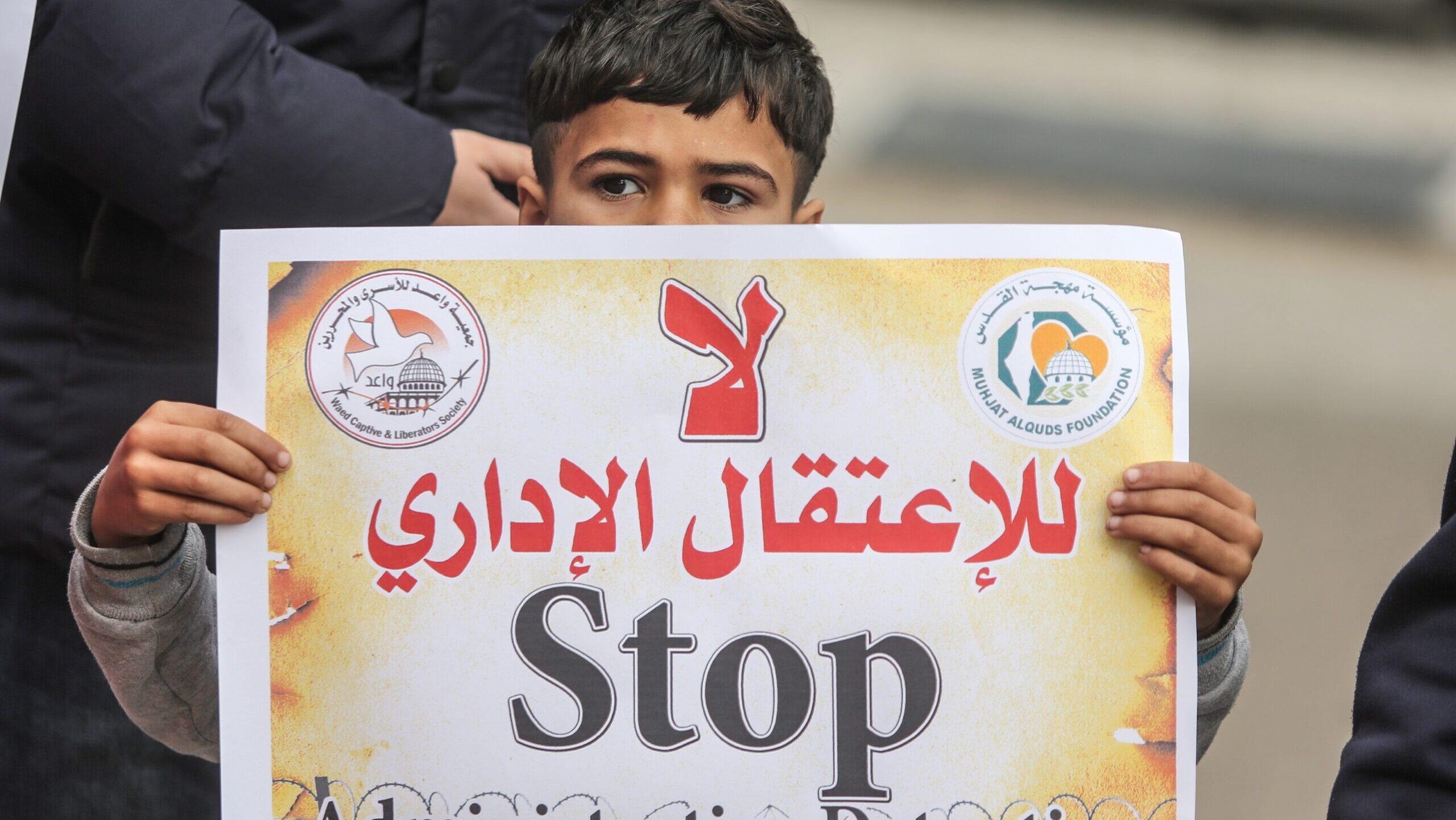 لليوم السابع: 30 معتقلا إداريا يواصلون إضرابهم المفتوح عن الطعام