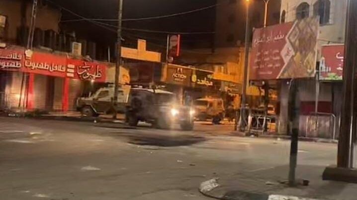 اعتقال 8 مواطنين من نابلس