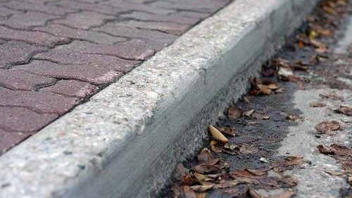 الرصيف ليس "ديكوراً"