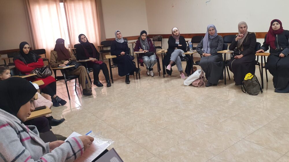 ندوة حوارية عن مفهوم التربية على المواطنة في المناهج التعليمية