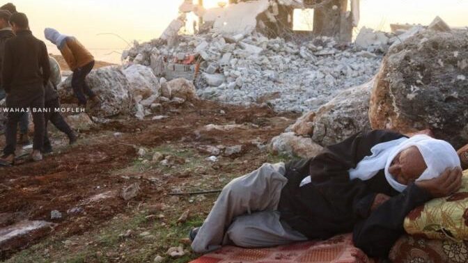 جيش الاحتلال يهدم منزلا في قرية دوما جنوب مدينة نابلس