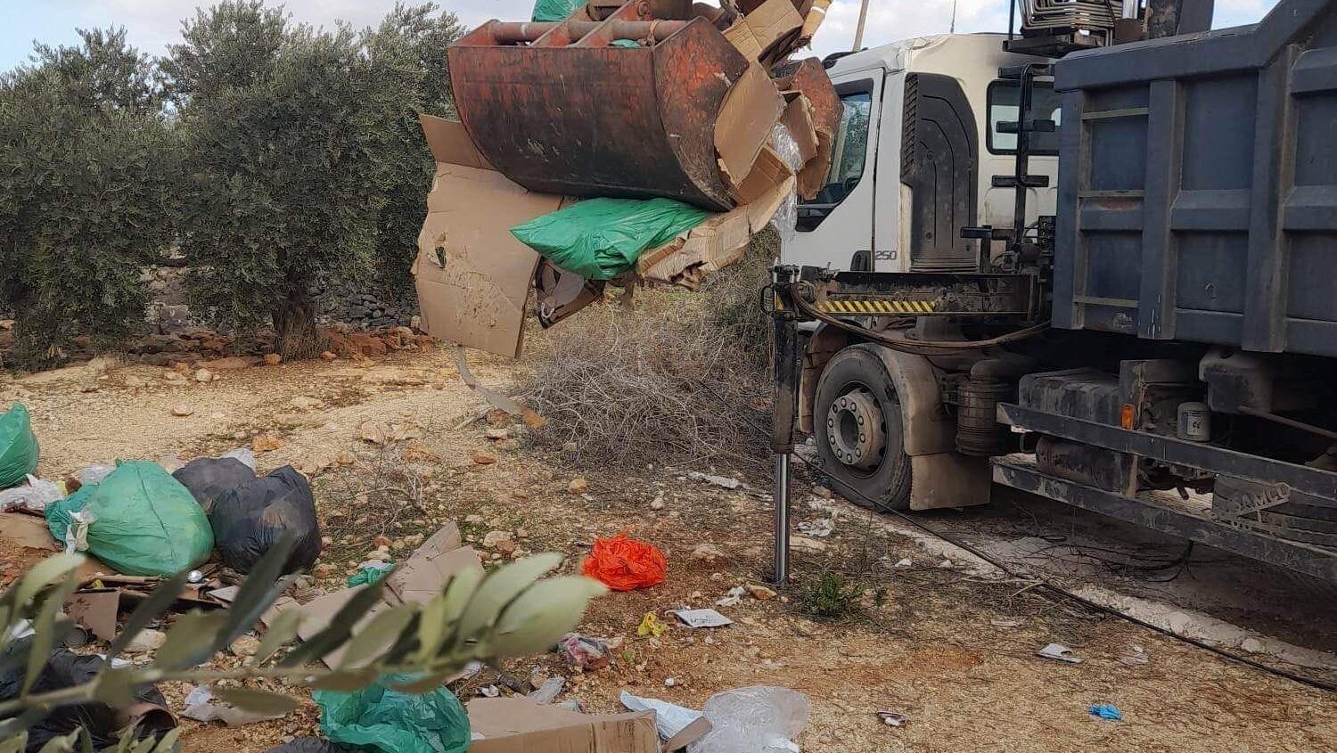 ضبط نفايات طبية خطيرة مهربة من المستوطنات في محافظة سلفيت