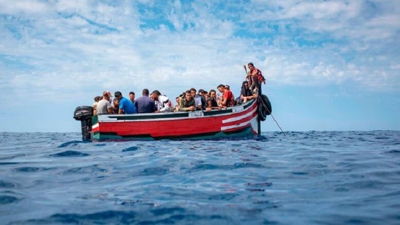 الخرجية الفلسطينية: إنقاذ 4 مواطنين والعثور على جثة خامس على السواحل اليونانية