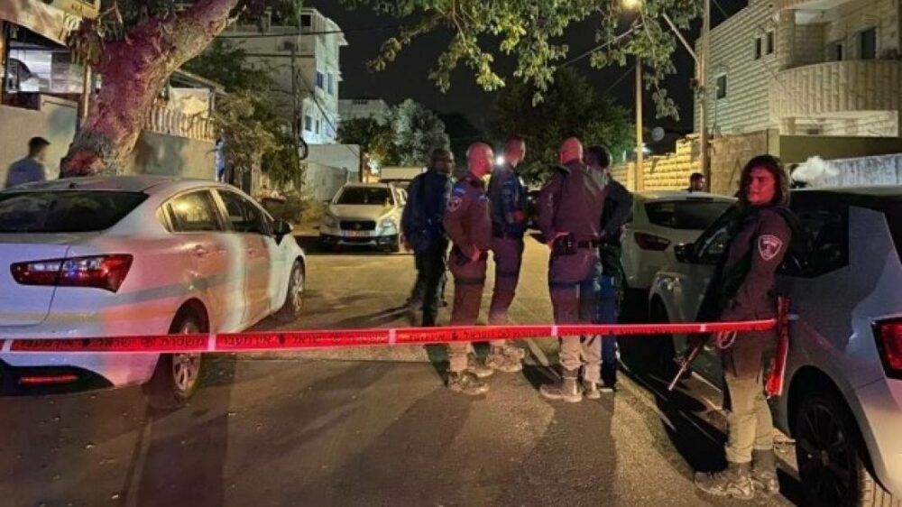 الثاني.. مصرع شاب متأثرًا بجروحه الخطيرة برصاص مجهولين بالداخل المحتل