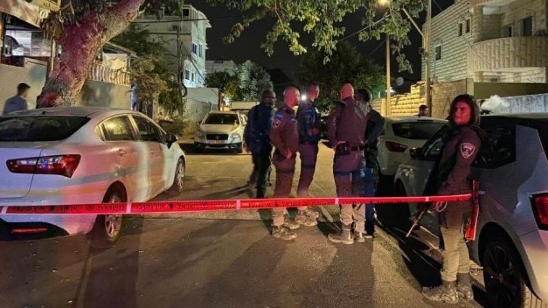 الثاني.. مصرع شاب متأثرًا بجروحه الخطيرة برصاص مجهولين بالداخل المحتل