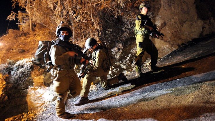 الاحتلال يستولي على مركبة من داخل البلدة القديمة في نابلس